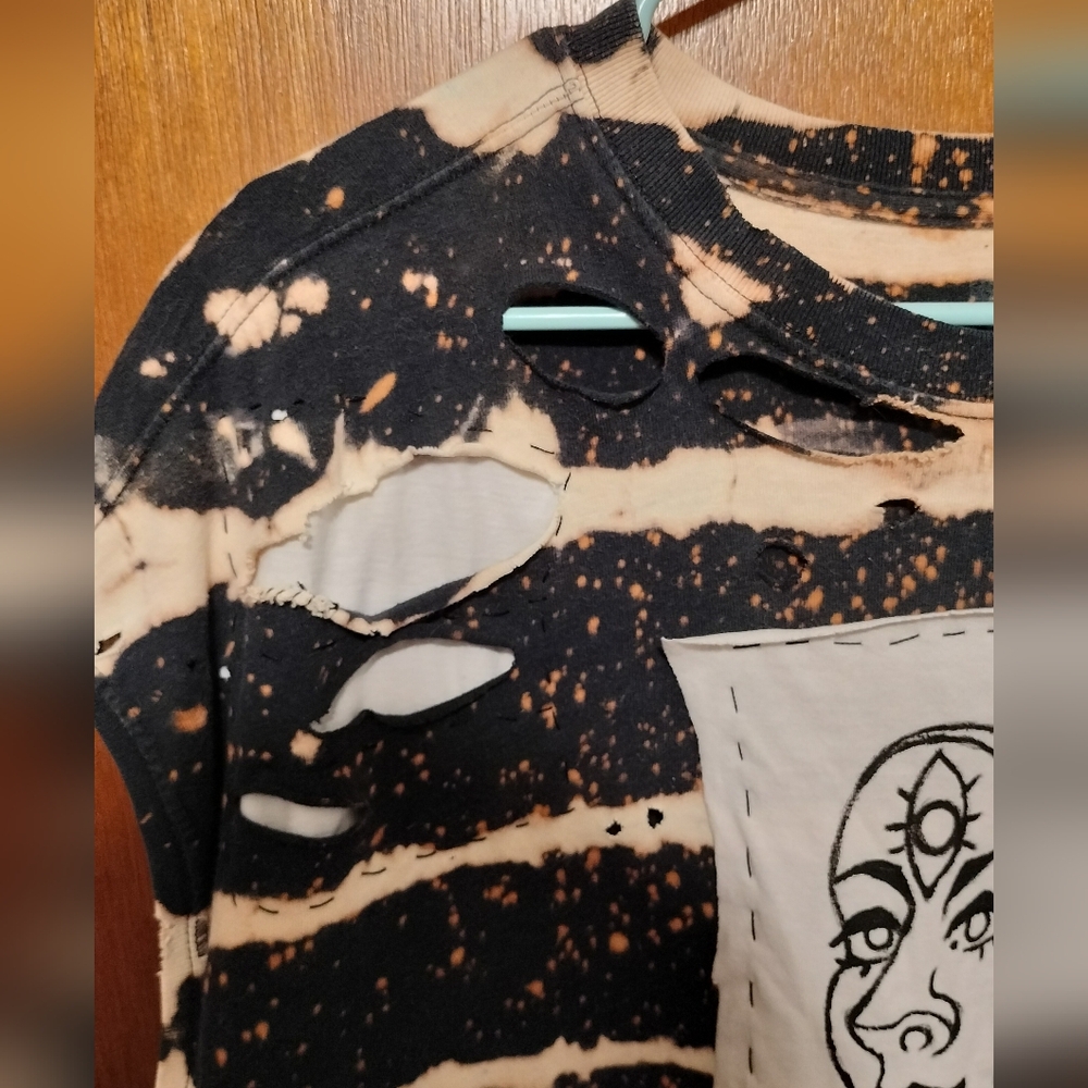 Third Eye Hand Painted Bleach Dyed Tank Top - Picture 6 of 7